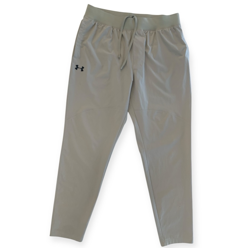 Under Armour, men’s size XL fitted, tapered pants